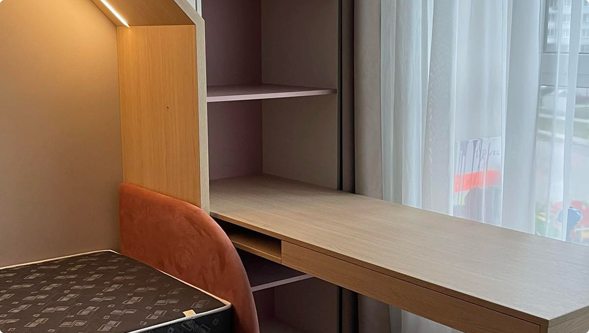 {{ images.UnTuOlUYSj.alt }}