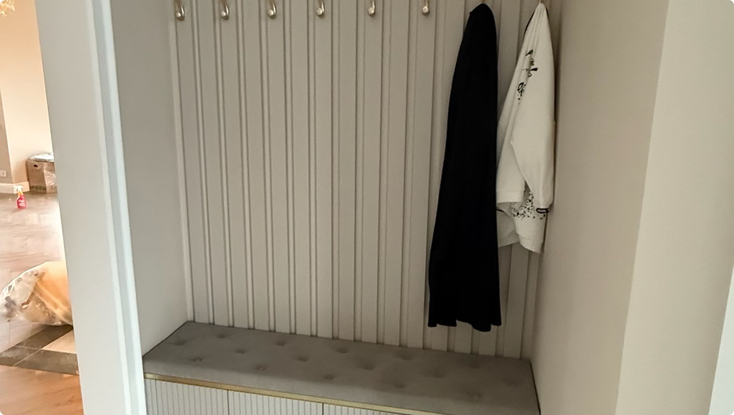 {{ images.WfZiHWsQoy.alt }}