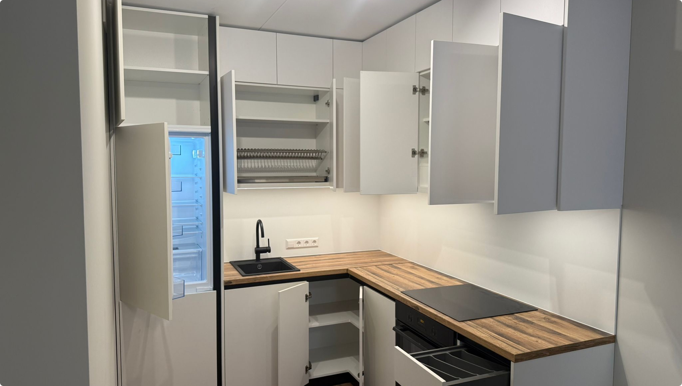 {{ images.bfRSUxsyyy.alt }}