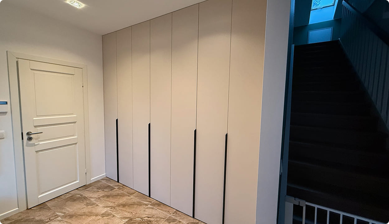 {{ images.mZeXwsicnU.alt }}