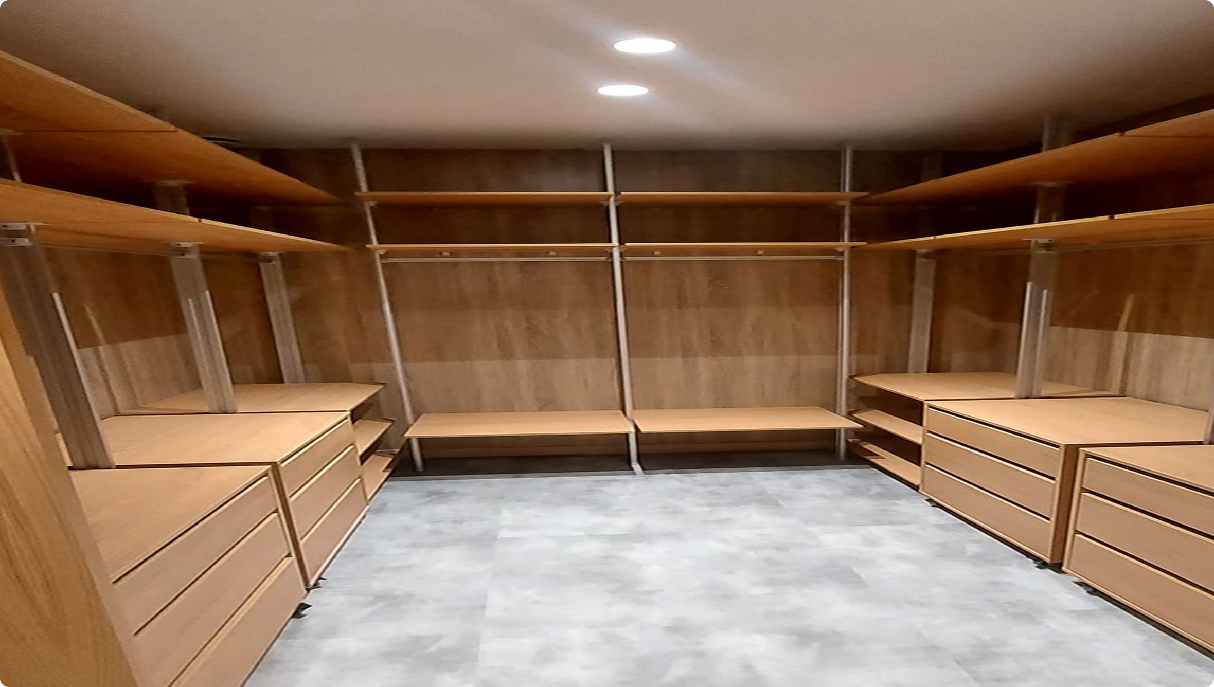 {{ images.lRgUHLtZZv.alt }}